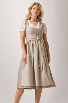 trachten-trachtenmode-hiebaum-studenzen-dirndl-beige-hellbraun-sand-steiermark-2026-13