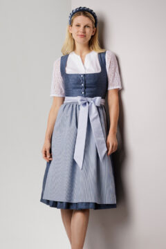 trachtenmode-hiebaum_studenzen_sommer_2025_trachten_kaufen_steiermark_dirndl-blau-1