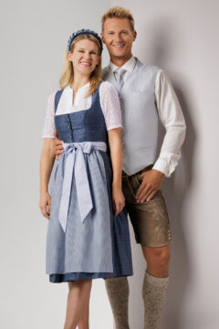 trachtenmode-hiebaum_studenzen_sommer_2025_trachten_kaufen_steiermark_dirndl-blau-3