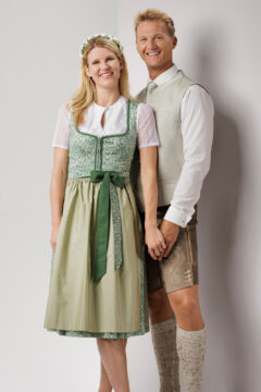 trachtenmode-hiebaum_studenzen_sommer_2025_trachten_kaufen_steiermark_dirndl-gruen-11